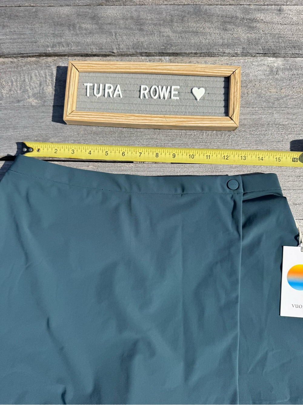 Vuori Miles Sport Skirt Moss Size Large NWT Performance Golf Tennis Skort ๐ฟ - Picture 4 of 9